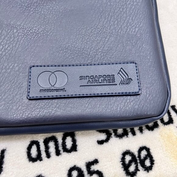 Singapore Airlines Dark Blue 13inch Macbook / Laptop Padded Pouch Case - Picture 3 of 4